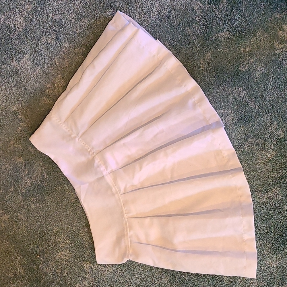 Rue21 White Pleated Skirt
